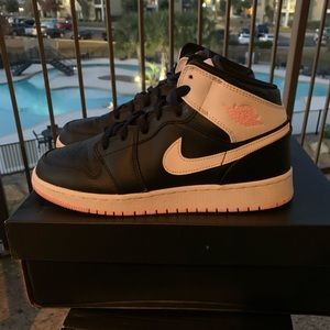Nike Air Jordan 1 Mid Black Pink Sneaker Authentic